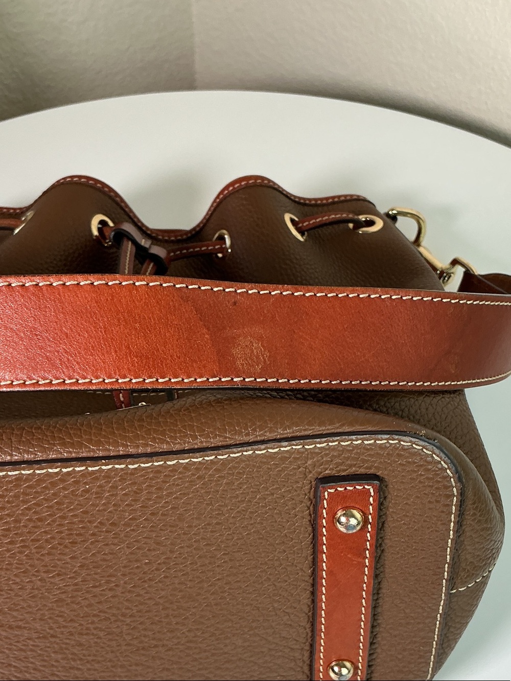 Dooney & Bourke Brown Pebble Grain Leather Drawstring Bucket Shoulder Bag - Picture 5 of 8